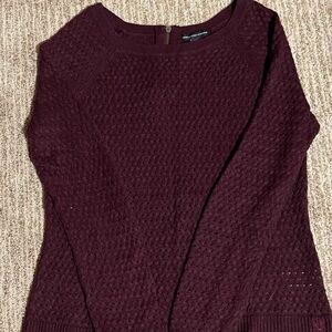Sweater, burgundy, long sleeve, short zipper in back